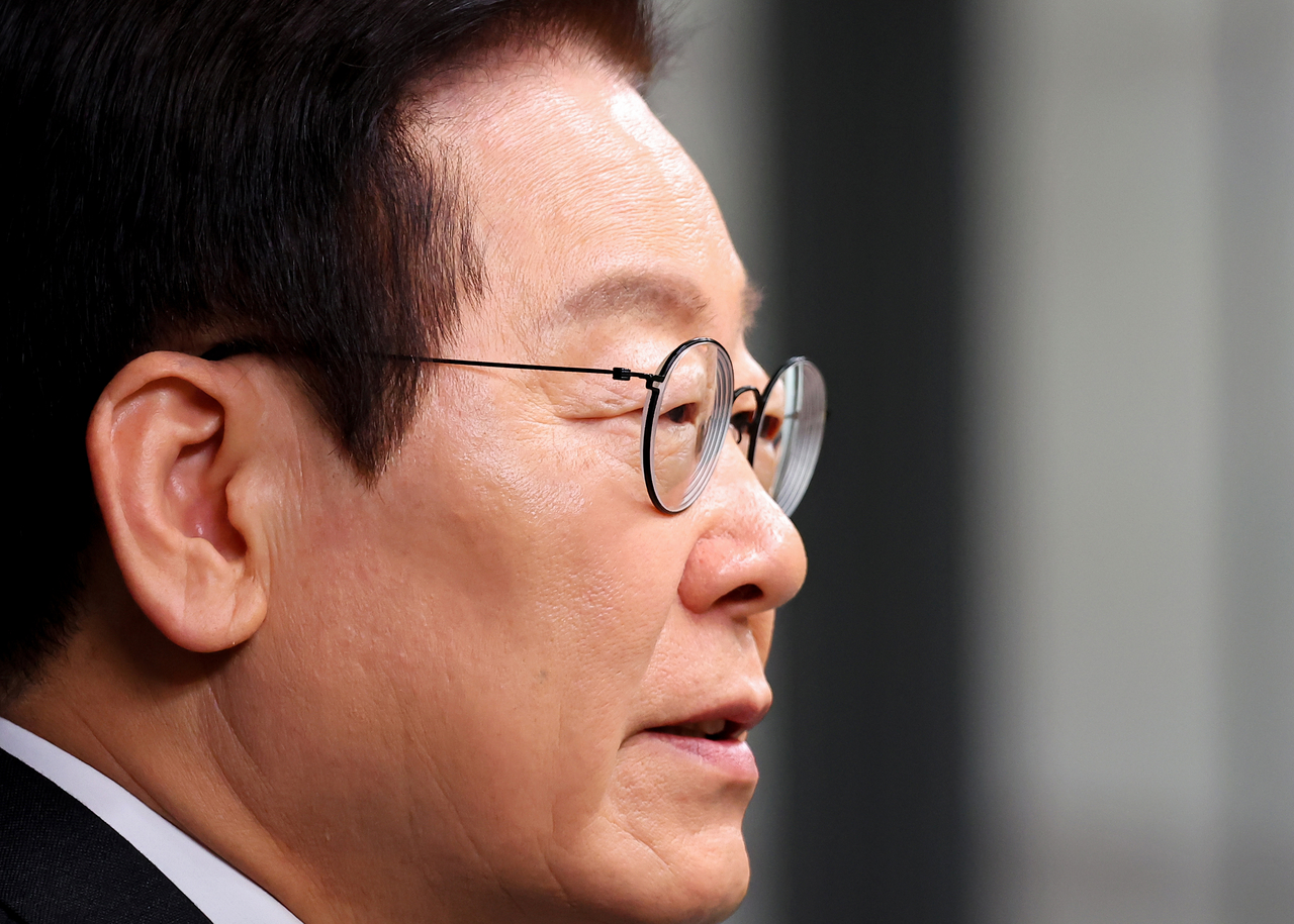 President Lee Jae Myung delivers a public statement in his office in Seoul on Wednesday. (Yonhap)